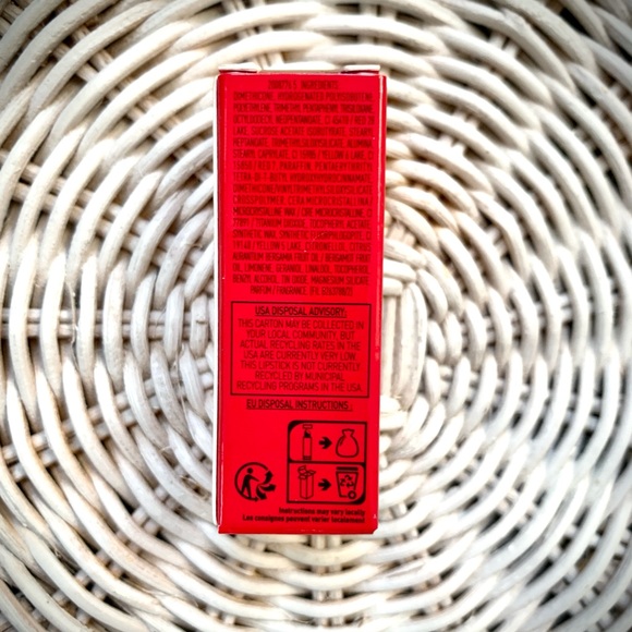 NiB Rosso Valentino Refillable Lipstick Refill 199A Matte New In Box - Picture 2 of 3